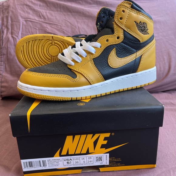 Jordan 1 High Pollen 5.5Y - Picture 3 of 3